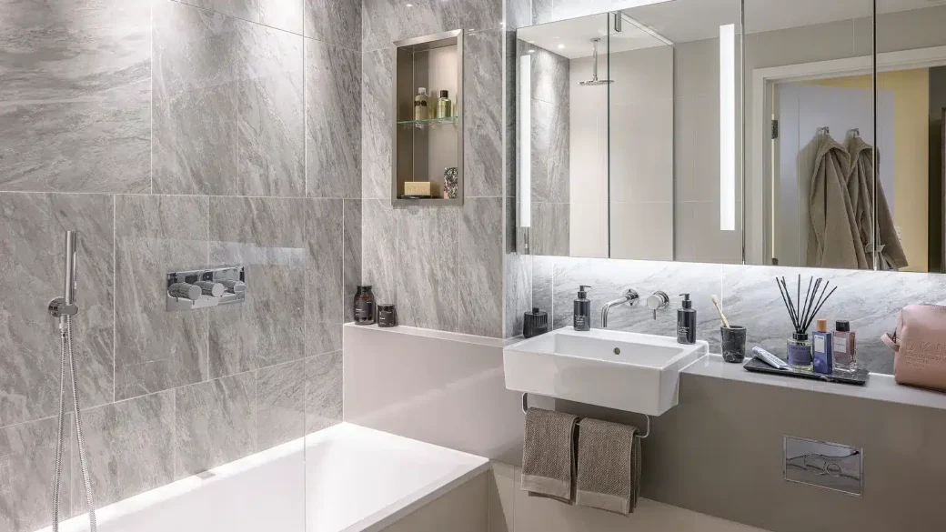 South Quay Plaza Bathroom