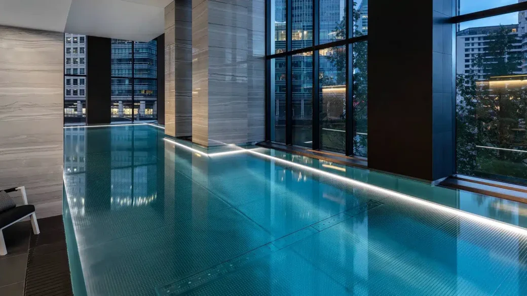 South Quay Plaza Pool